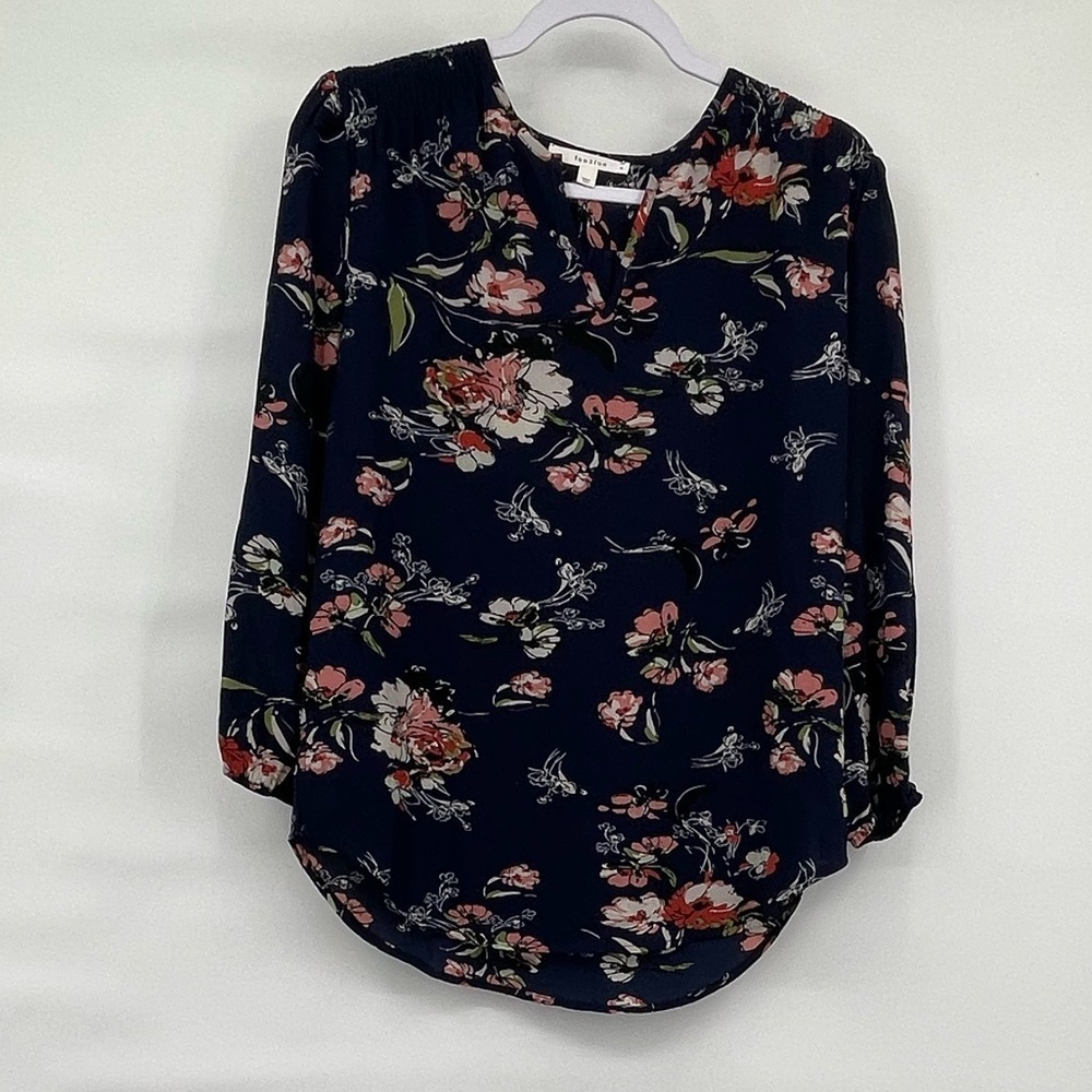 fun 2 fun nwot stitch fix navy white floral blouse